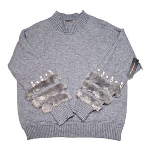 NWT Women's Size M Love at First Find Long Sleeve Gray Sweater Decorated Sleeves